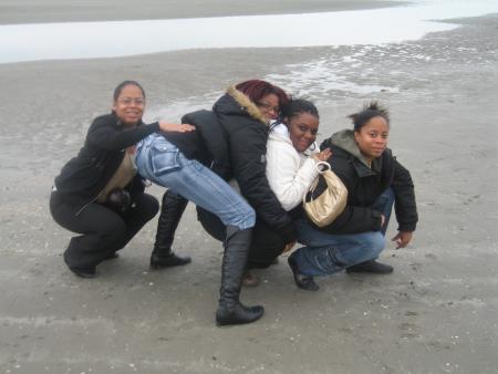 the poum poum crew